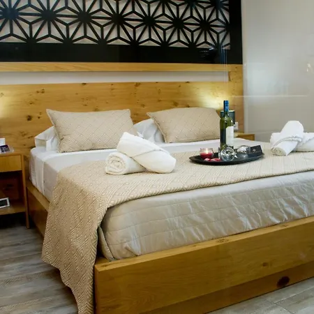 Azante Boutique Suites Ξενοδοχείο 3*
